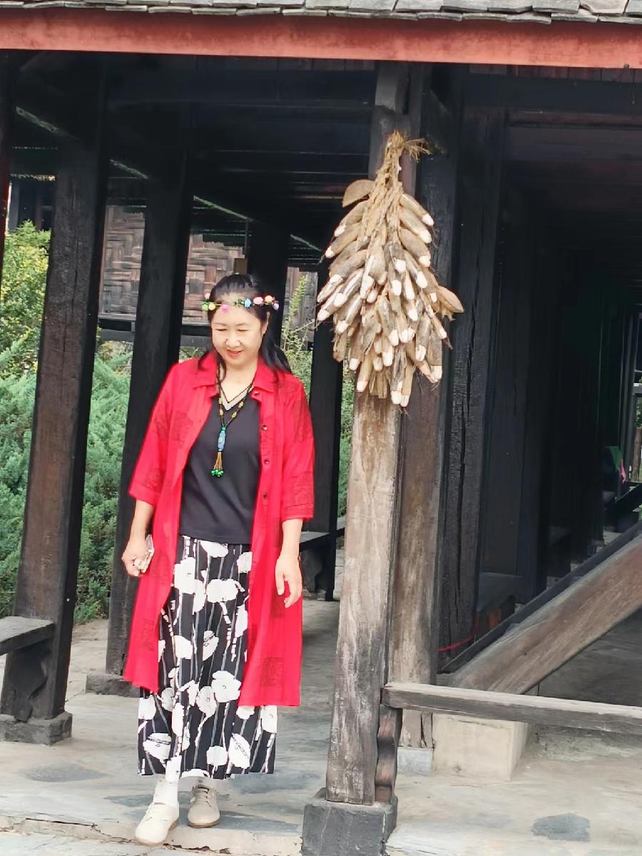 刘林丽诗歌作品《笑靥如花的我们》合诵【五月的鲜花诗歌朗诵艺术团】部分团员（图5）