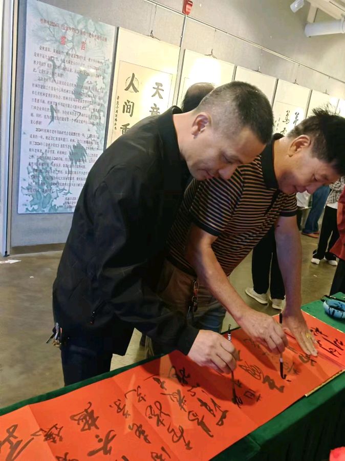 最美夕阳红 映照金秋月∥桂林市2024年重阳节老年书画作品展在市中心书城隆重开幕∥中国桂林都市漓江诗书画社微刊总（第208期）∥书法江湖网展总（第1期）（图127）