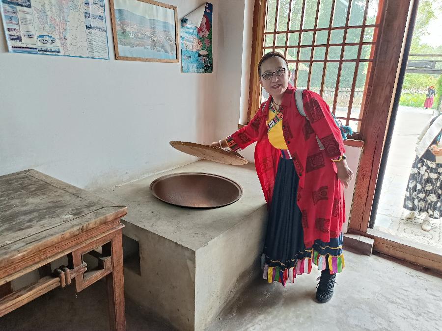 刘林丽诗歌作品《笑靥如花的我们》合诵【五月的鲜花诗歌朗诵艺术团】部分团员（图37）
