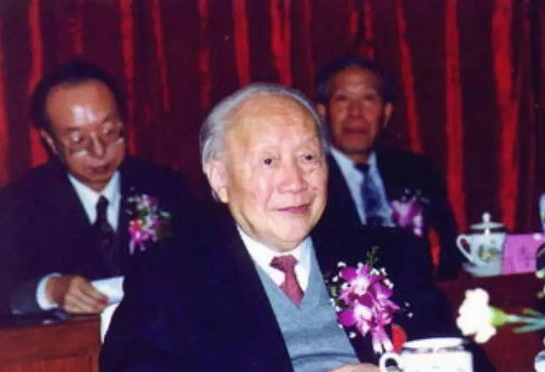 聆听 ‖ 段誉播讲《钱伟长的故事》文字整理/慧日长辉（图10）