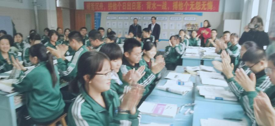 睿聪高中高快作文之星(2)王悦彤:这里是中国