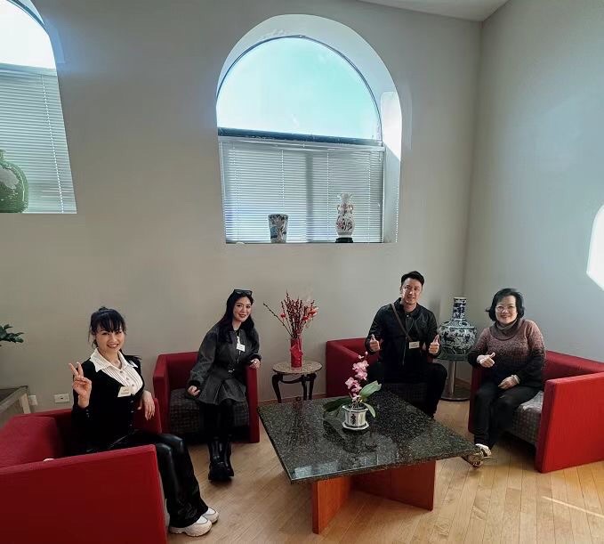 “花样美男”巫迪文到访芝加哥：美亚健协客串义工（图4）