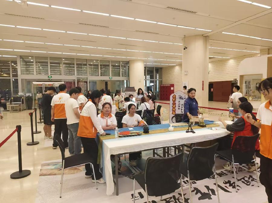 广州图书馆禁毒嘉年华活动受欢迎（图2）