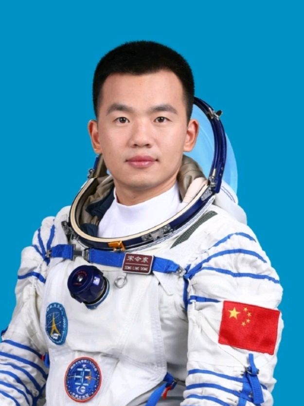 《九江文学社：北京头条》《热烈祝贺神舟十九号载人飞船发射成功》（图8）