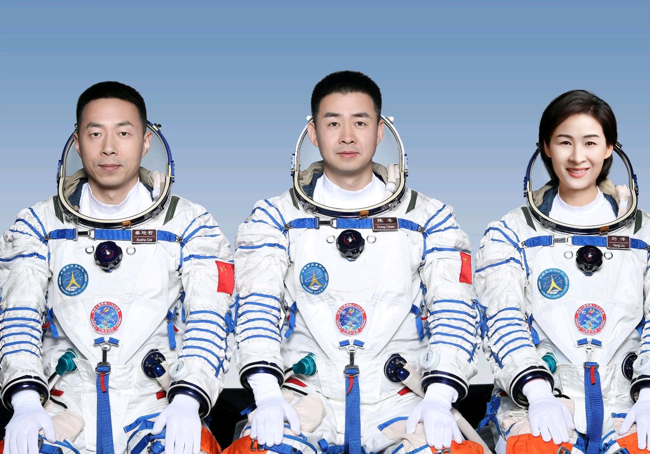 【名家精品】 赞我神舟航天员// 文/王胜利//《诗收获》征稿……（图3）