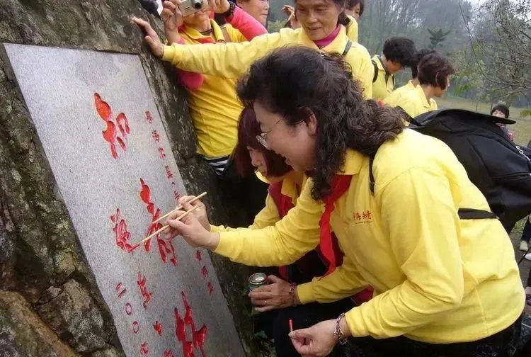 情满知青林 画册显奉献(图5)