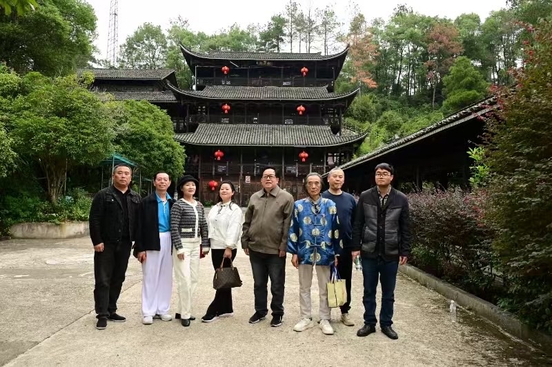 王界明||访中阳白鹭山庄（诗三首）个人专辑第80期_京津沪头条（图9）