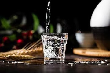 七绝·夜饮（文/冯清明）……莲叶之珠文学社（图5）