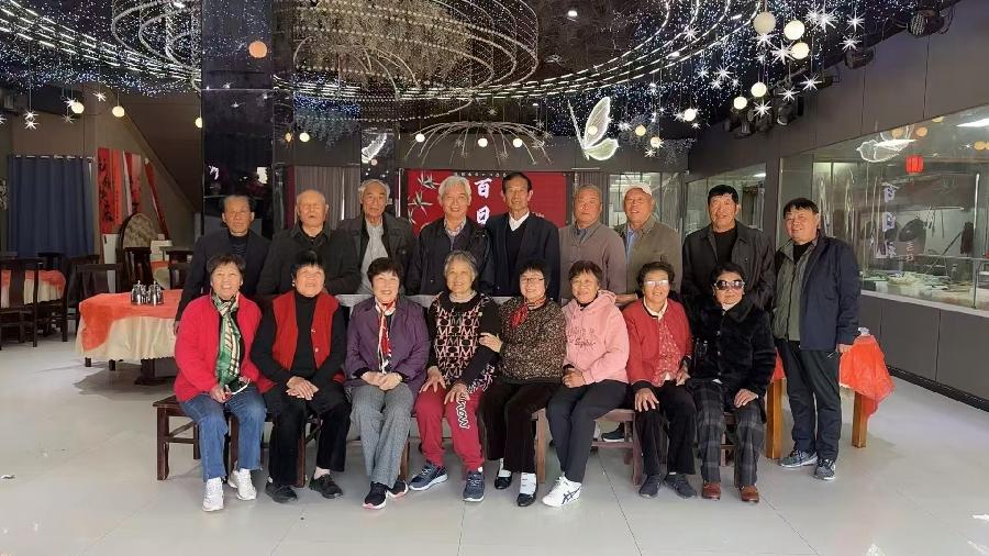 徐州诗人— 芙蕖— 满江红.甲辰年深秋老同学聚会有感｜海外头条（图5）