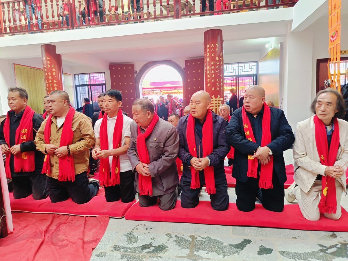 聚族亲之力 传家族新风 ——荷塘王氏宗祠落成庆典活动纪实_文／宝岛阿华_京津沪头条（图6）