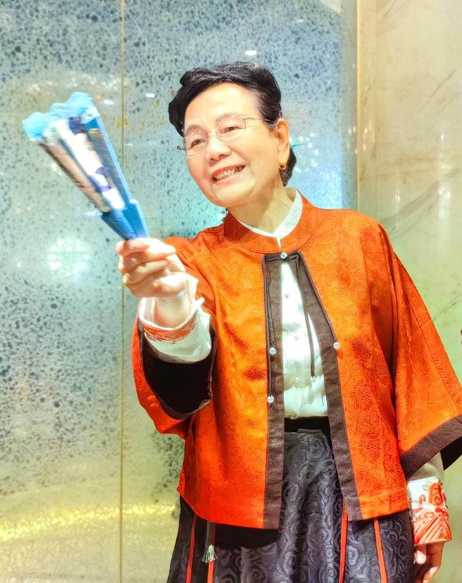 刘林丽诗歌作品《你在立冬前还是那样红》朗诵：友友 编辑制作 刘林丽（图8）