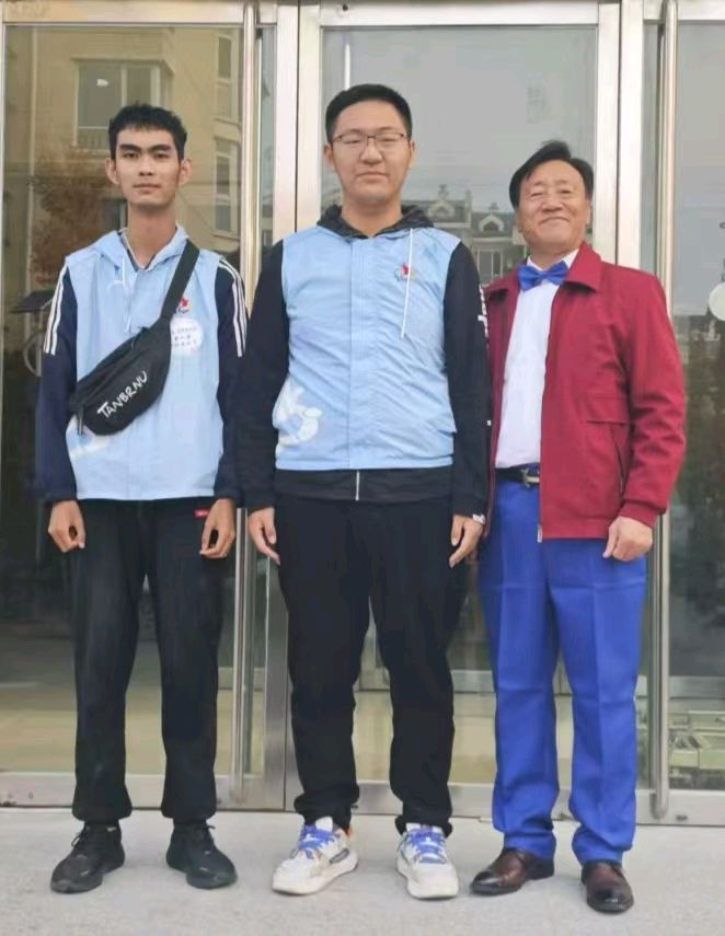 聆听 ‖ 弘华朗诵《志愿者之歌》作者/王胜利（图4）