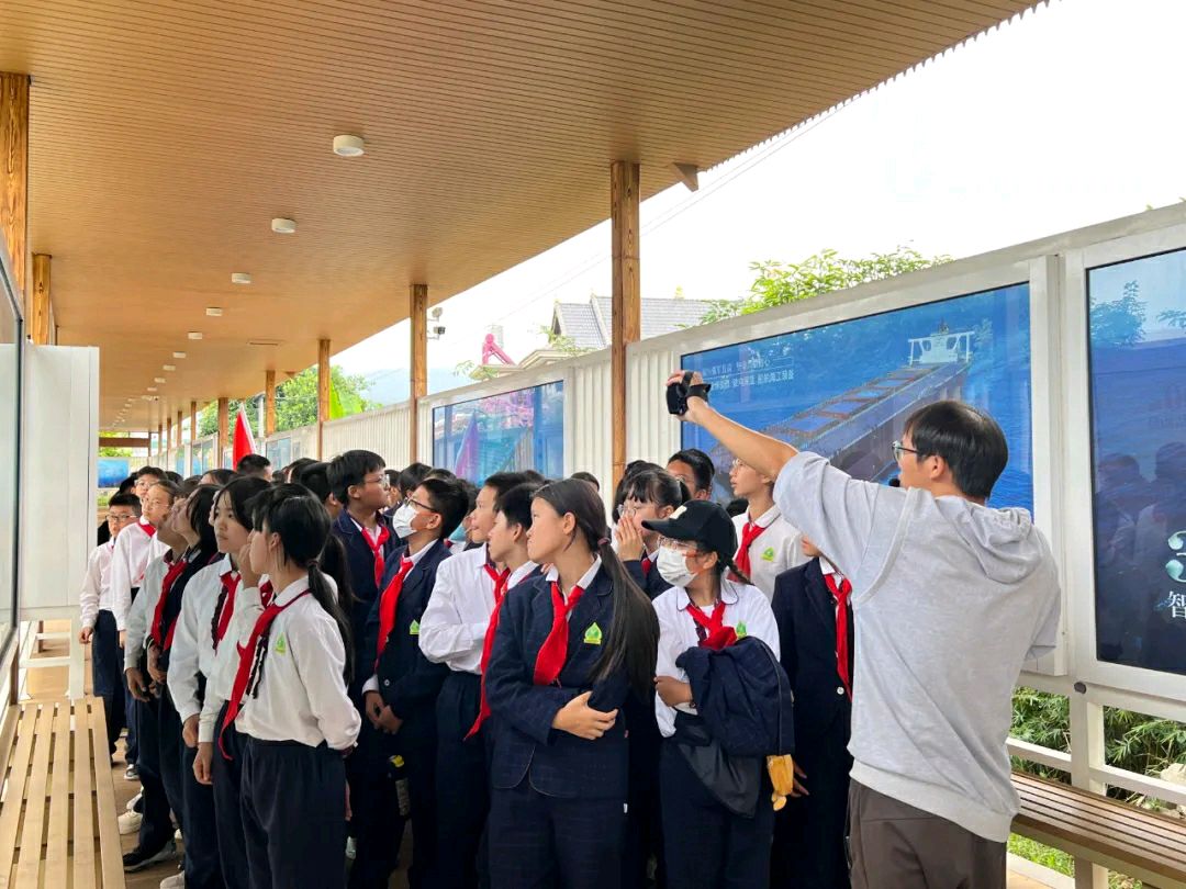 【允美教育集团】西双版纳州允景洪小学 “红领巾爱祖国——共守祖国疆土 共建美好家园”行走的思政课第四期活动(图4)
