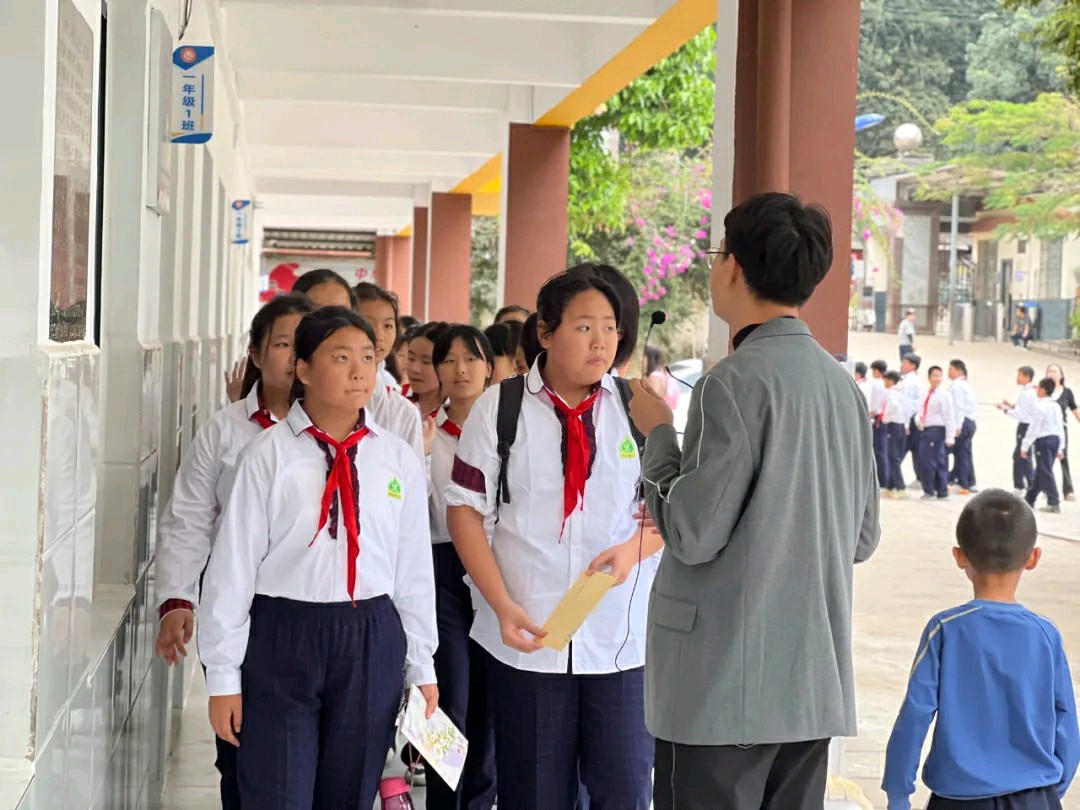 【允美教育集团】西双版纳州允景洪小学 “红领巾爱祖国——共守祖国疆土 共建美好家园”行走的思政课第四期活动(图8)