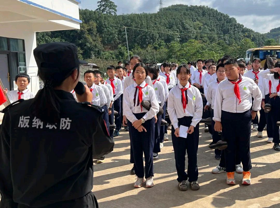 【允美教育集团】西双版纳州允景洪小学 “红领巾爱祖国——共守祖国疆土 共建美好家园”行走的思政课第四期活动(图34)