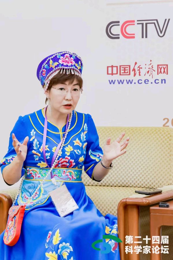 佟嘉雪莲应邀出席第二十四届科学家论坛，并获得科技创新贡献个人奖