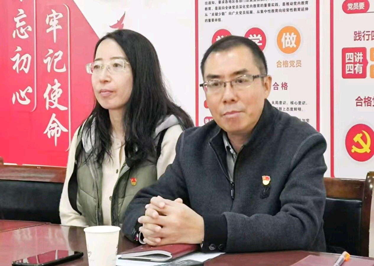 鲁山县:库区中学主题党日开展教育家精神学习研讨