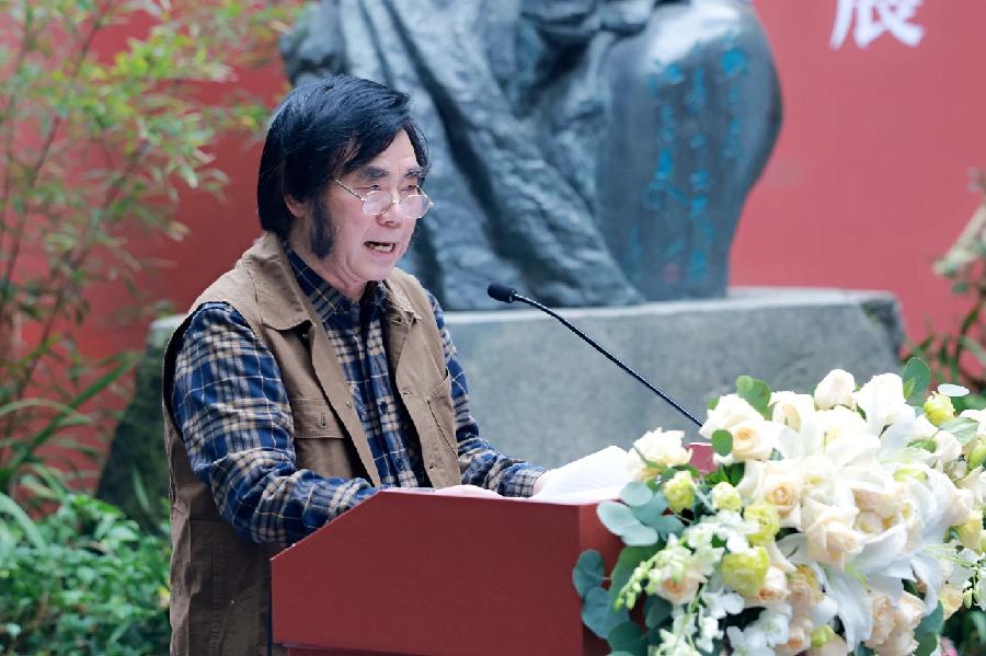 【英国文学】精品朗诵《草书神韵- - 观邓代昆书法展有感》作者｜晓江、朗诵｜薇薇（图6）