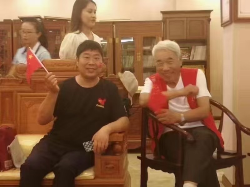 汪子莉:你是最美的荆涂女神，作者施福明（图2）