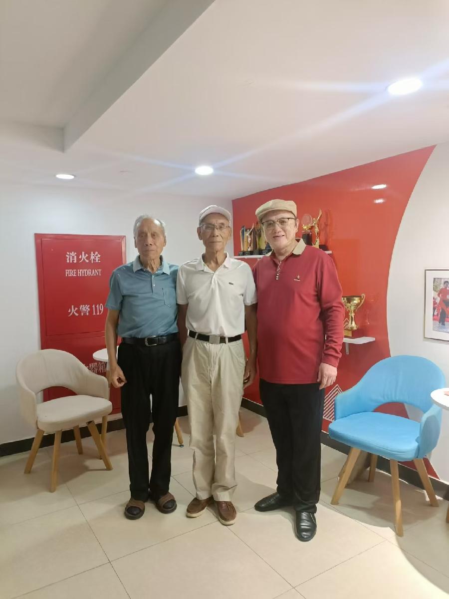 铁石朗诵：《黄浦江大合唱》海外头条（图7）