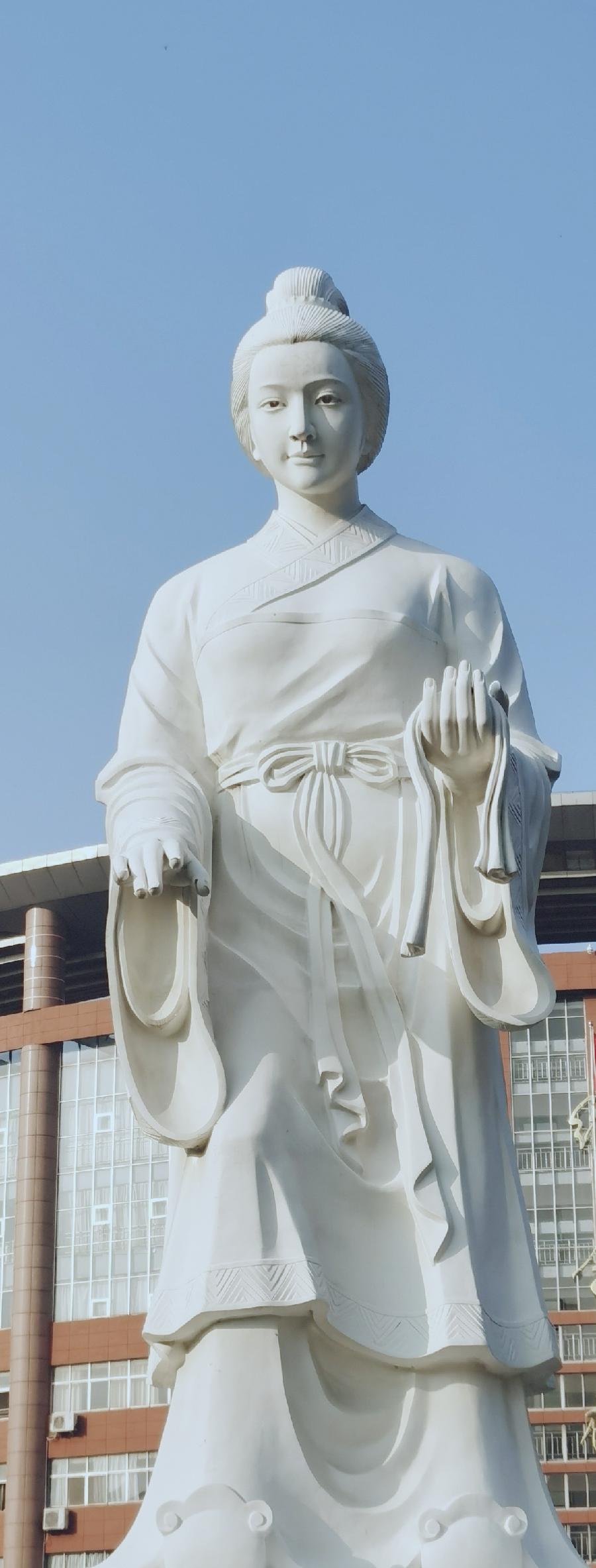 从个体出发,母教一人(图4)