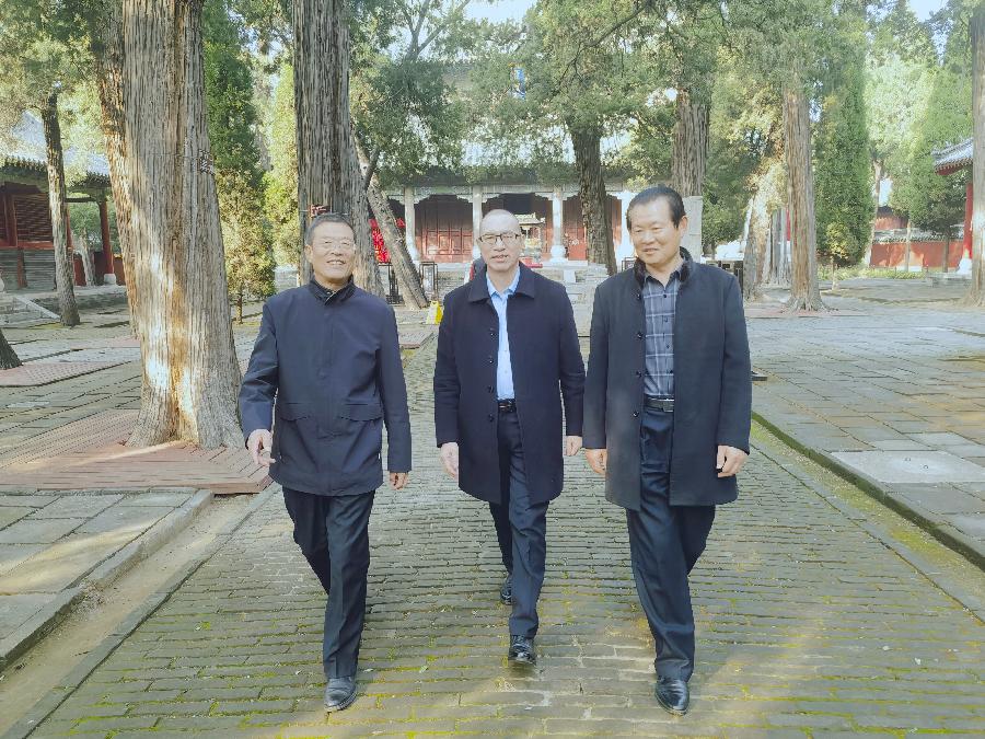 从个体出发，母教一人（图2）