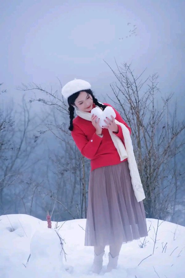 《有了雪花，冬日也玲珑》作者:田渝溆【诵读:知语】【桃源国际诗歌文化传媒】用声音传递温暖以诵读致敬人生♬（图6）
