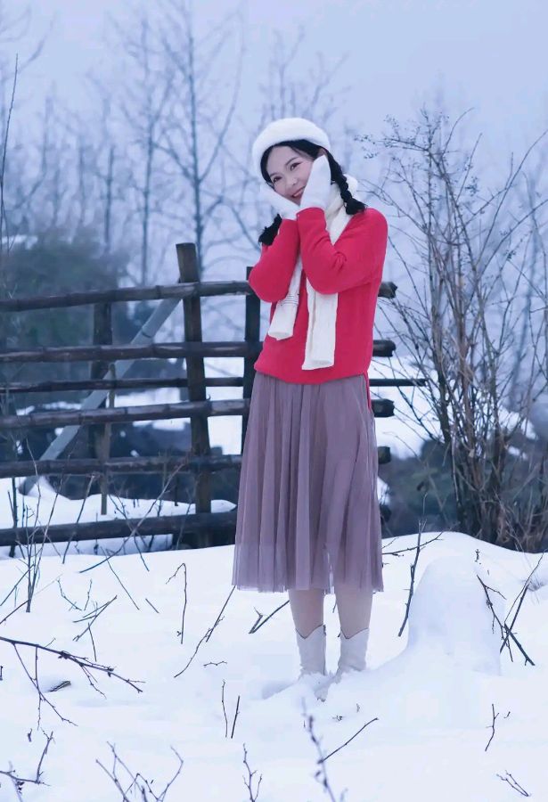 《有了雪花，冬日也玲珑》作者:田渝溆【诵读:知语】【桃源国际诗歌文化传媒】用声音传递温暖以诵读致敬人生♬（图5）