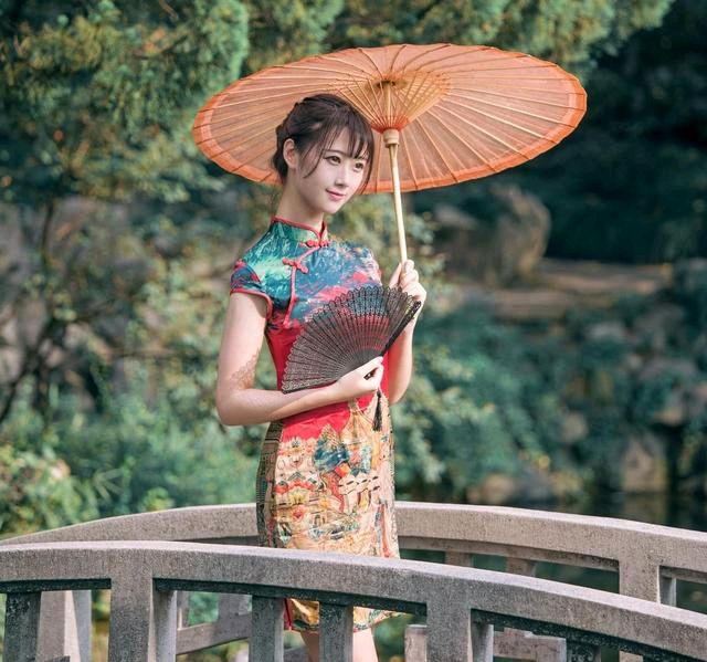 【名人名篇】余秋雨散文《遇见》合诵/冬日艳阳 金南 瑞雪丰年 傲雪红梅 张丽 【花雨馨声】第717期（图11）