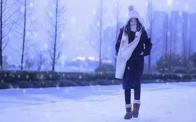 汪志成：《雪恋》朗诵：琪琪~海外头条（图7）