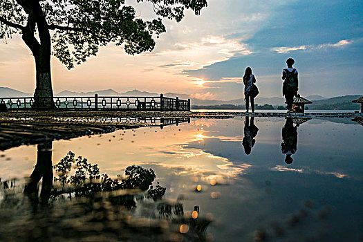 【明心文学】老孙/青春岁月 峥嵘浓 主播/薇薇（图2）
