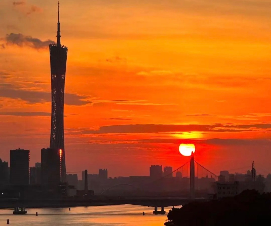 【新诗大观】夕阳刹那的光芒||文/秦志红（图2）