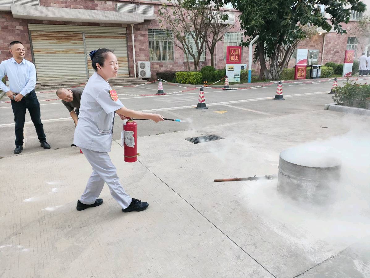 无陪护病房护工赞～诗||雅轩琴韵（图15）