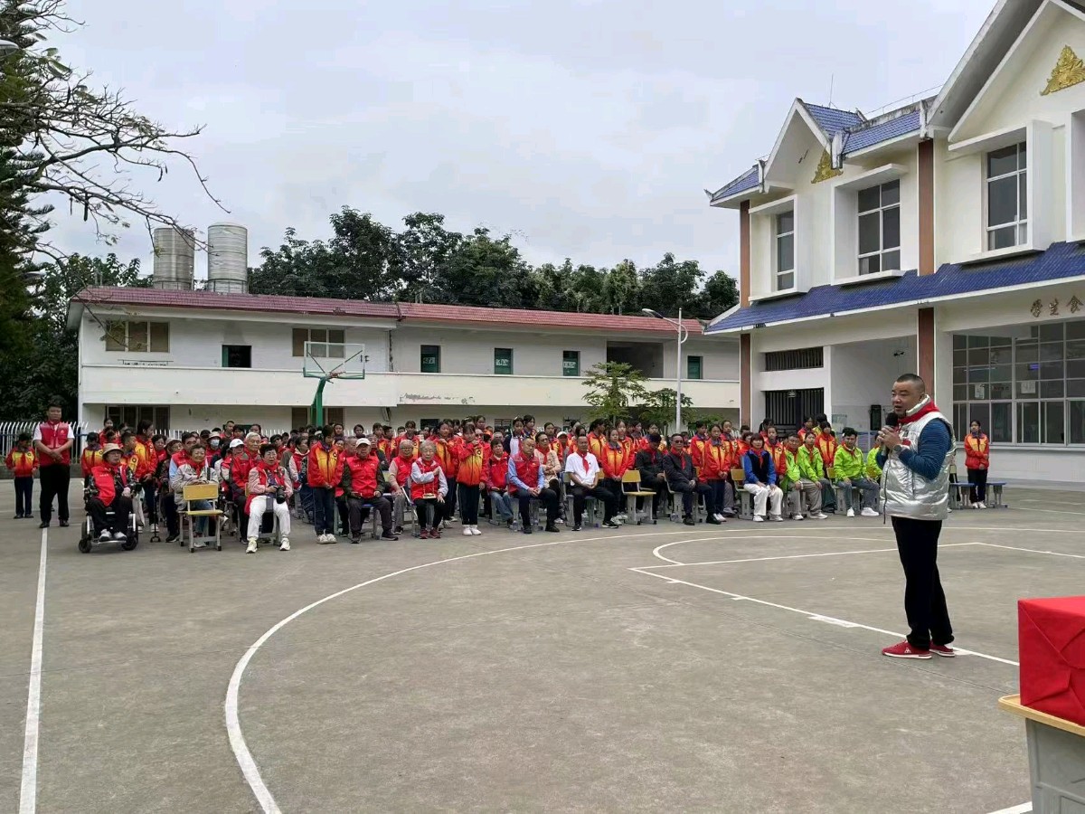 爱心汇聚天河完小:共筑教育未来(图7)