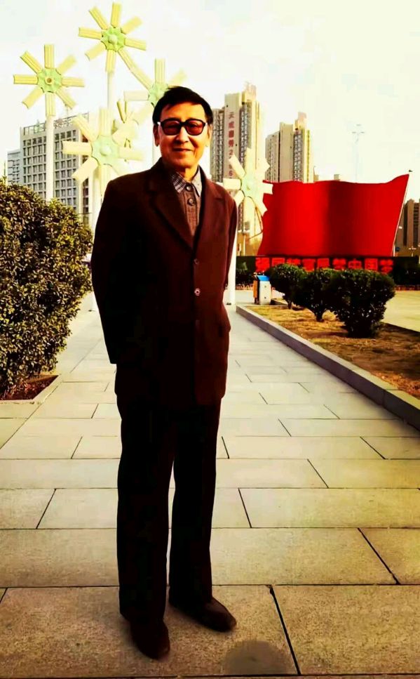 【都市头条向幸福出发编辑部】第12841期 非凡历程 墨香相伴——王山成老师回忆录（图3）