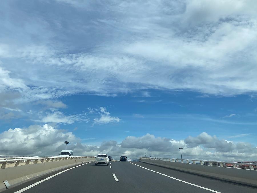 张辉：《旅途》海外头条（图5）