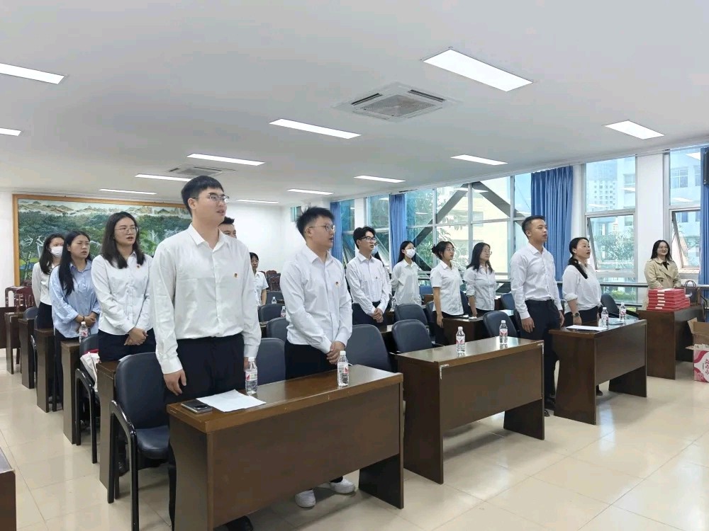 青春奋进 砥砺前行——西双版纳州第一中学教师团支部主题活动(图5)