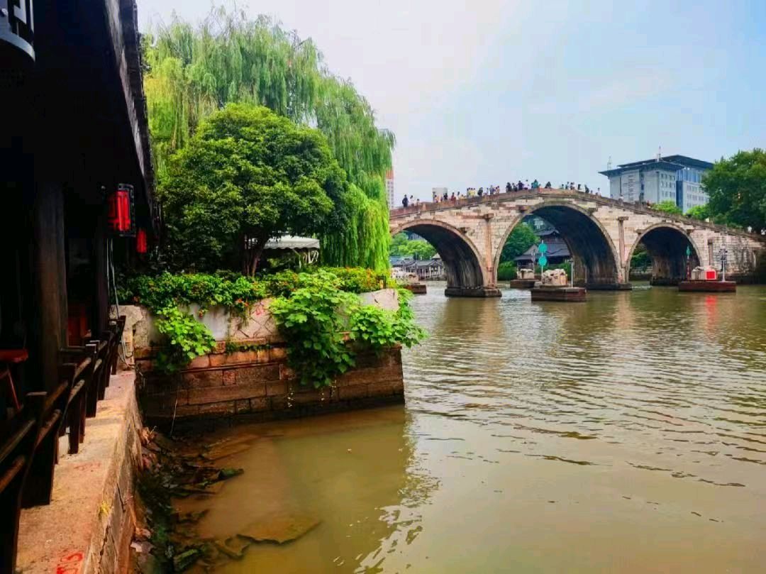 吟江南人家 作者：高言阳春朗诵：陈丽娟（图2）