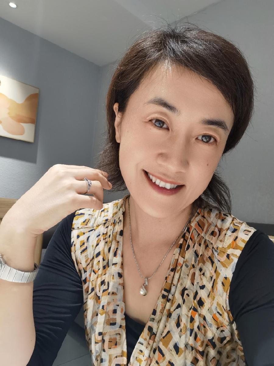 伊人：芭妮（Bunny）朗诵《东北的冬》海外头条（图8）