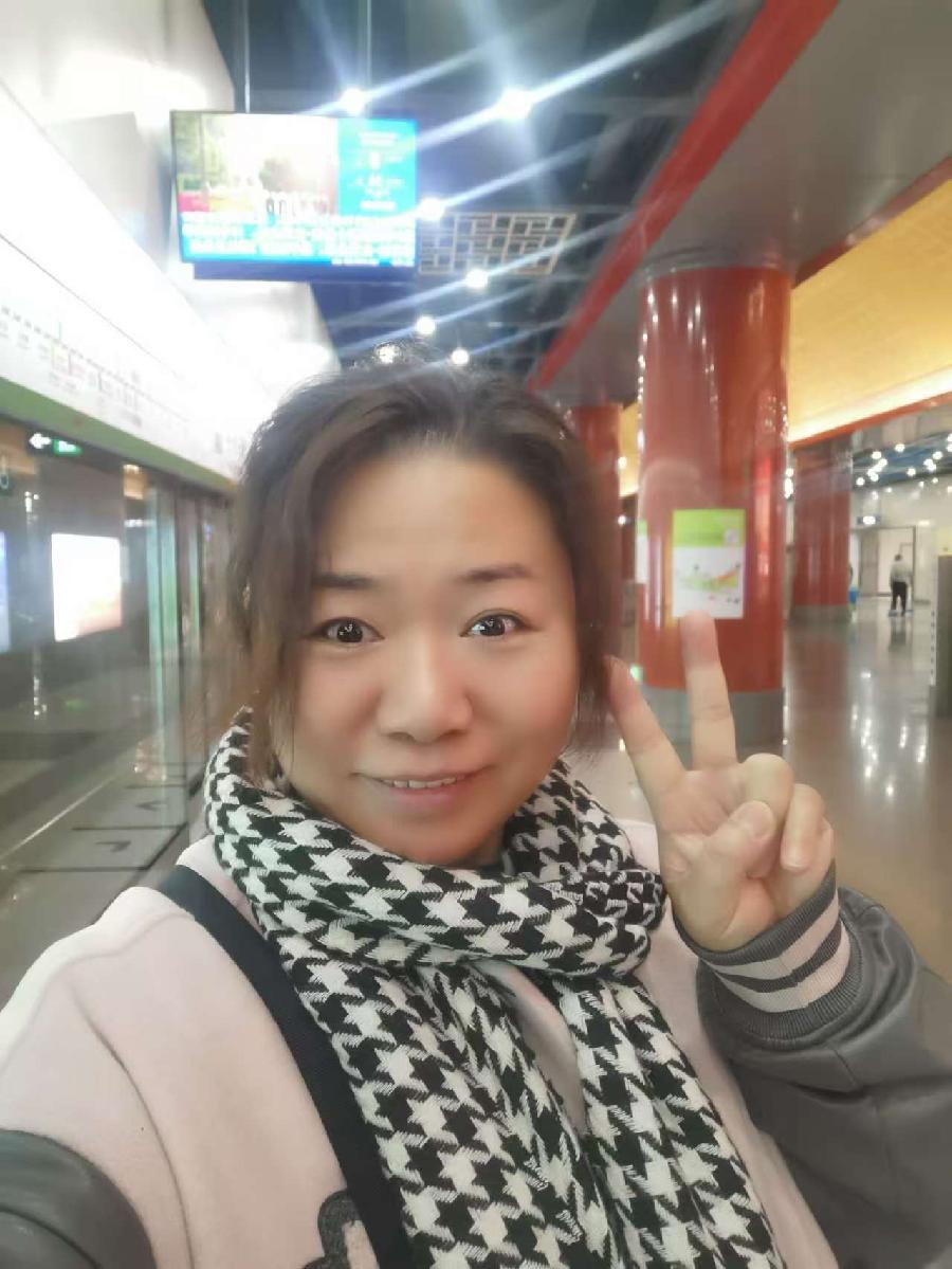 张辉：韩兰娜朗诵《阅》海外头条（图5）