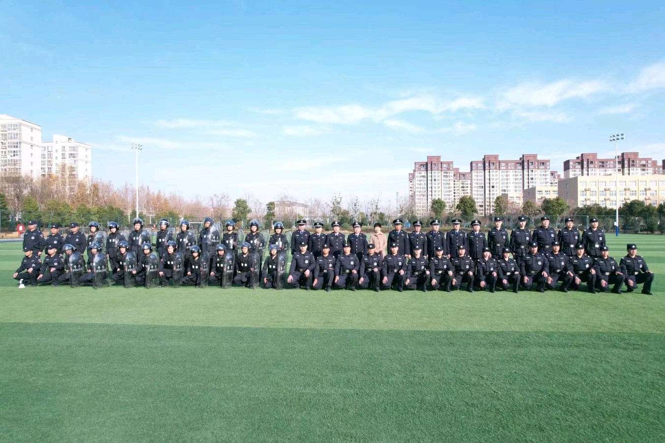 叶县公安局特巡警大队开展实战实训演练（图2）