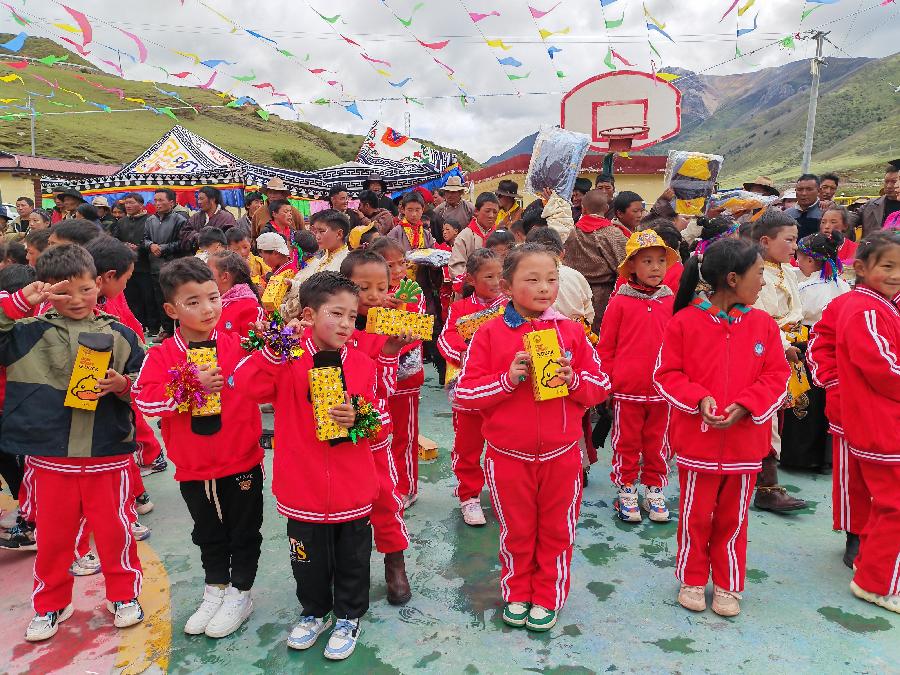 许木启：《峨眉山为你放声歌唱》朗诵｜北京启航朗诵艺术团｜海外头条（图9）