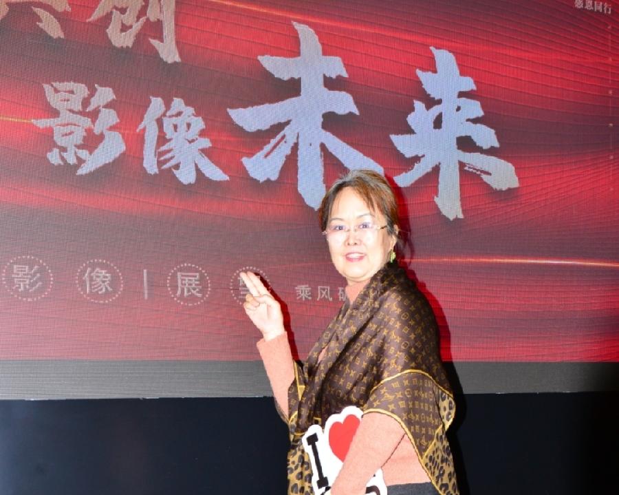 胡京老师领队打卡2024年11月22日冬至参加北京依玛铂金EOS俱乐部年度盛典现场留影与您共享！（七）（图116）