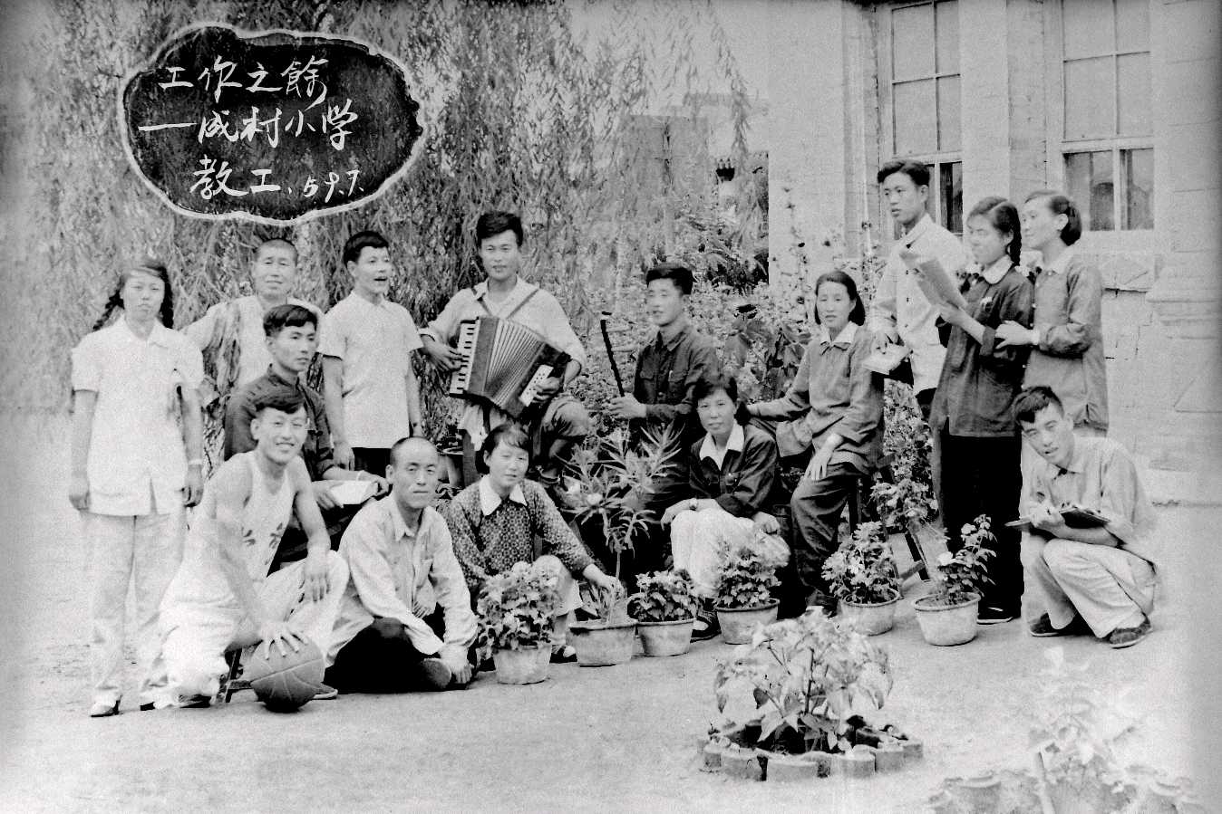 李靖水:以校园文化为磁石,吸引学子回归(图2)