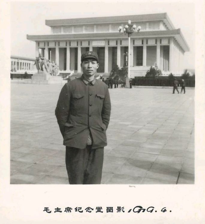 《永远的伟人 永远的怀念——写在毛主席诞辰131周年之际》作者:成振林/陕西宝鸡(图16)