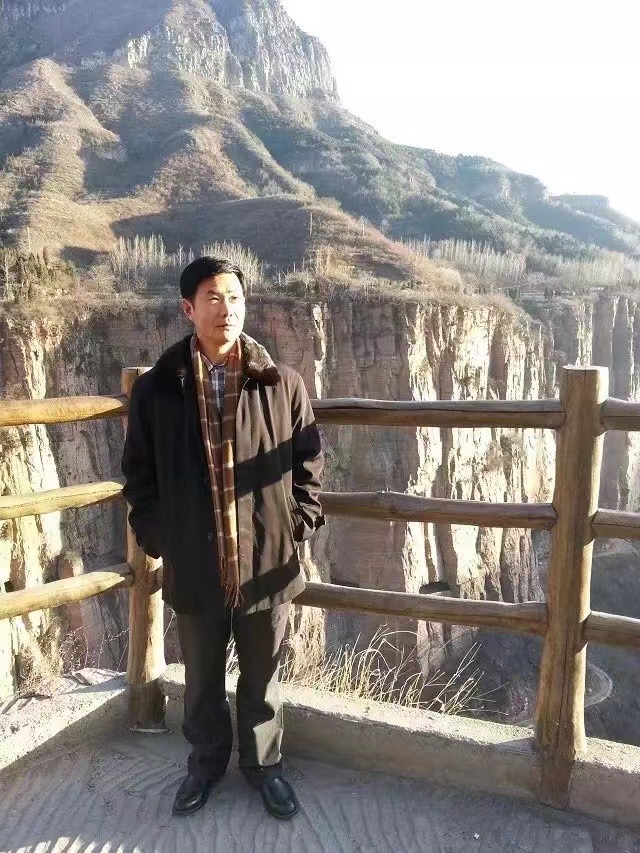 杨拓夫：《火车夜过山村》海外头条（图6）
