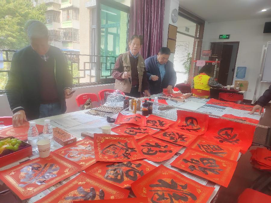 耆乐暖冬行·福乐喜相逢，与困难长者共贺生辰，喜迎新年（图12）
