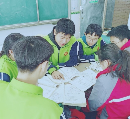 侯晓丽:《祖国啊,我亲爱的祖国》——“三标课堂”理念下的自主学习实践(附宋文静点评)