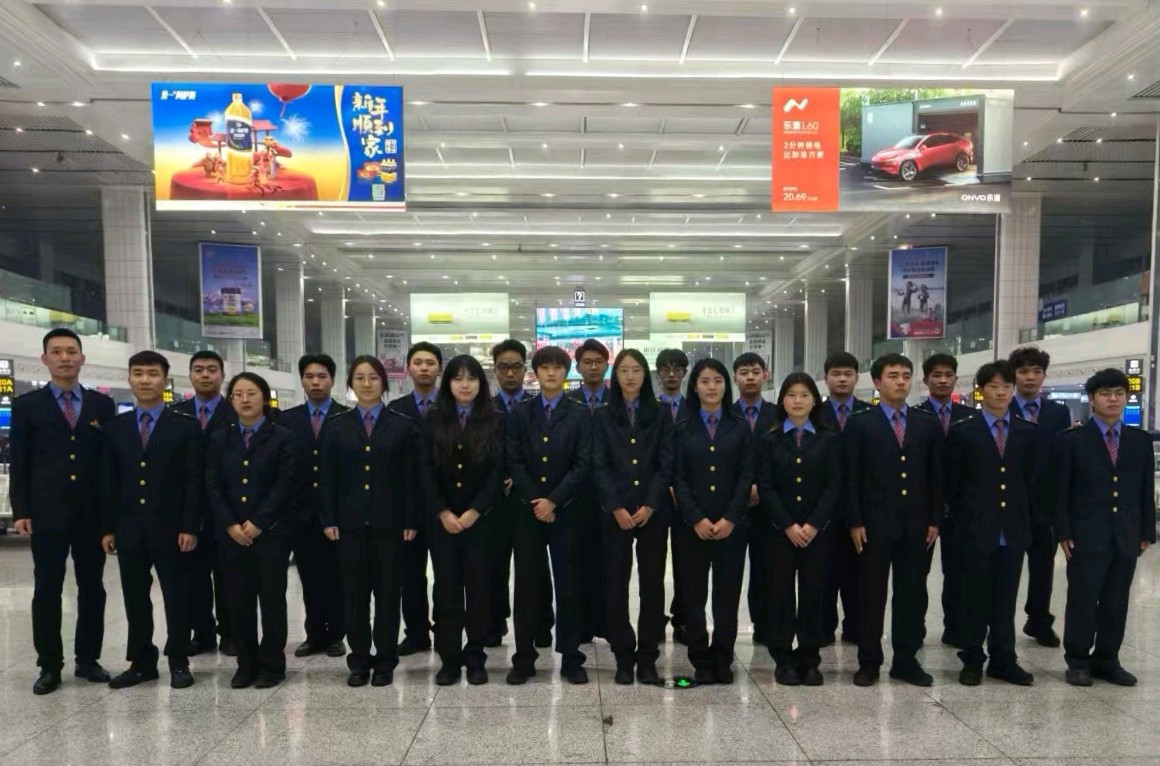 「首战春运」“旅客，我们接你回家过年！”（图6）