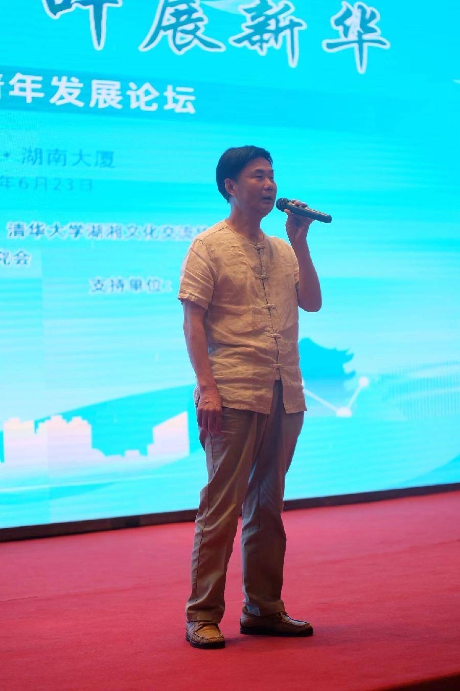 杨拓夫：《时间简史一号》海外头条（图6）